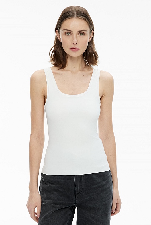 Essentials Tank