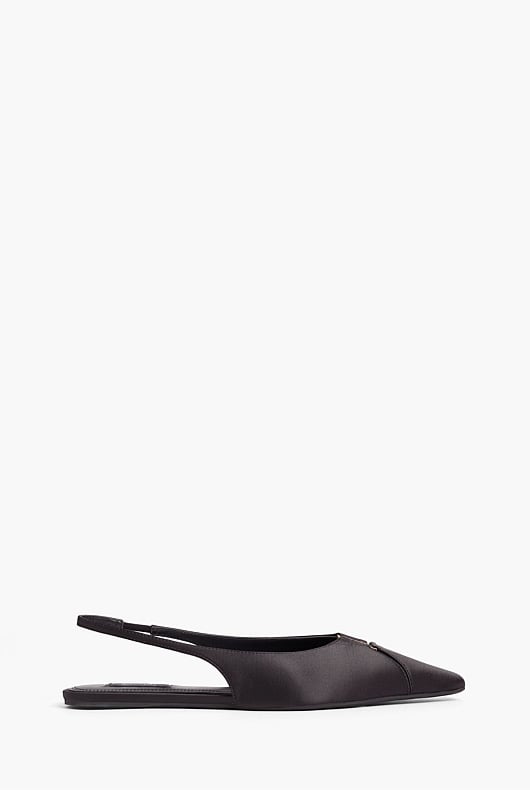 Nikki Flats